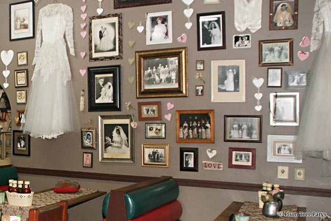 Plum Tree Parys Vintage Restaurant - Photo Gallery
